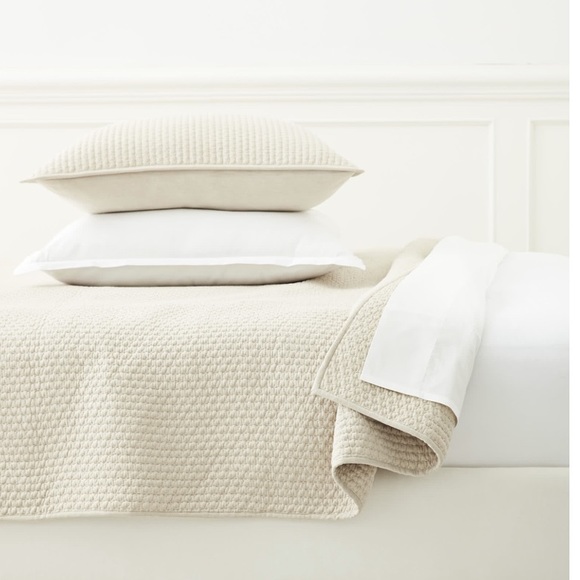 BNWT (2) Westwood Quilted Standard Shams-Oatmeal🤎 - Picture 2 of 2